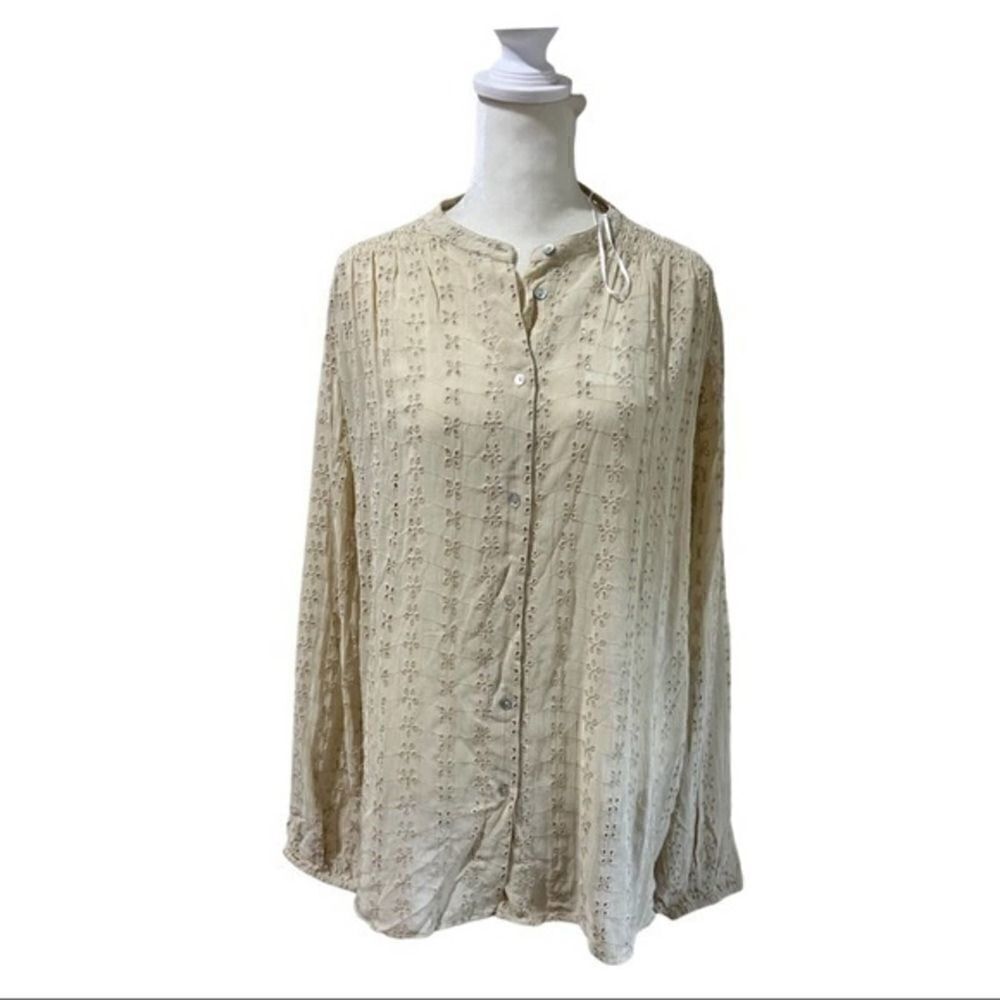 NWT Bishop and young tan Eyelet button down size small